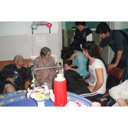 Visita al Hogar de Ancianos